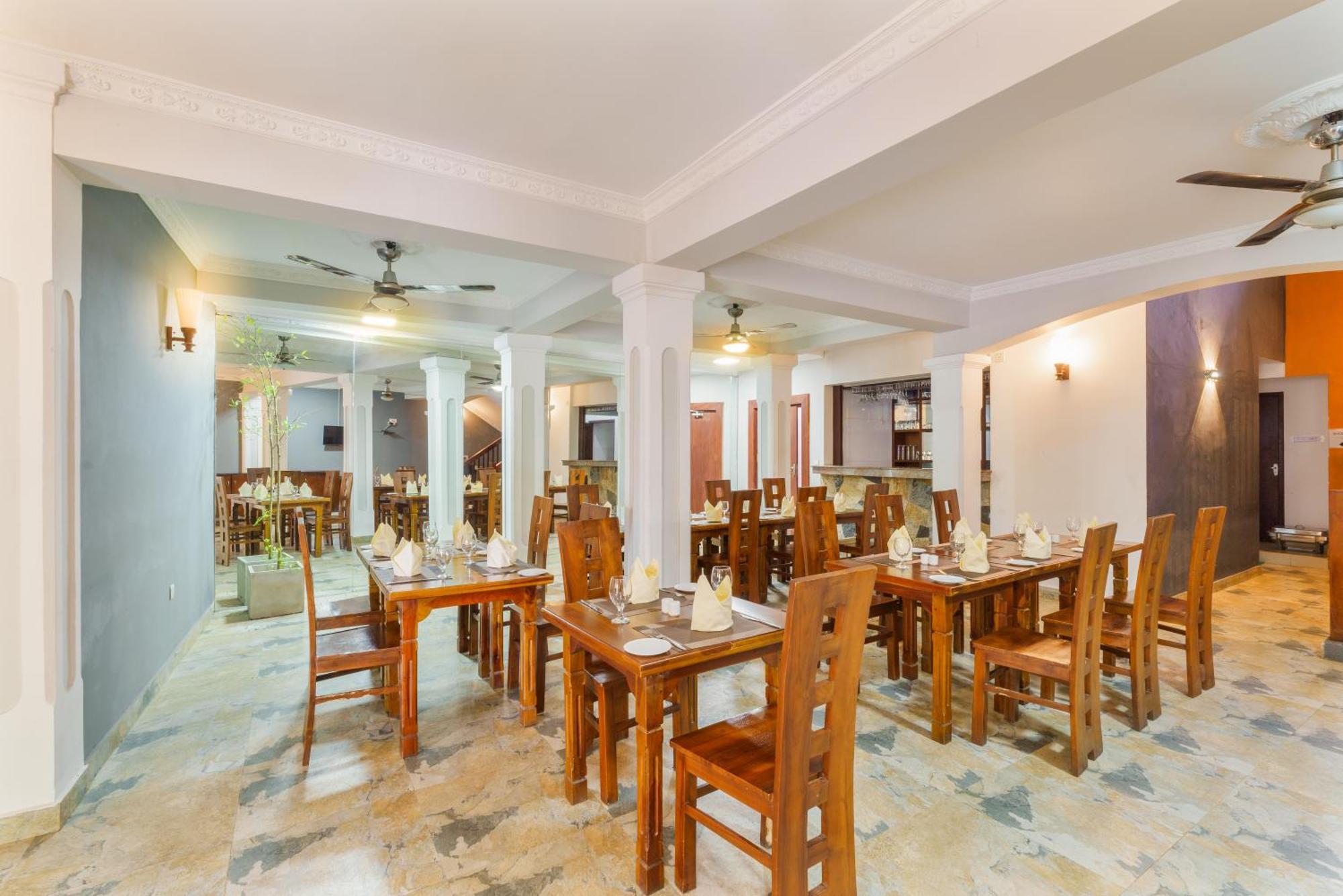 Hotel Travellers Nest Kandy Luaran gambar