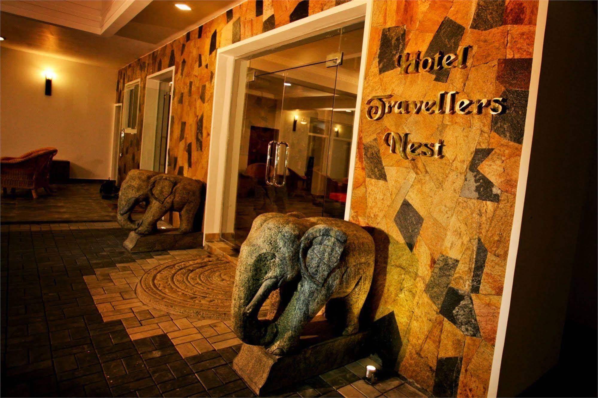 Hotel Travellers Nest Kandy Luaran gambar